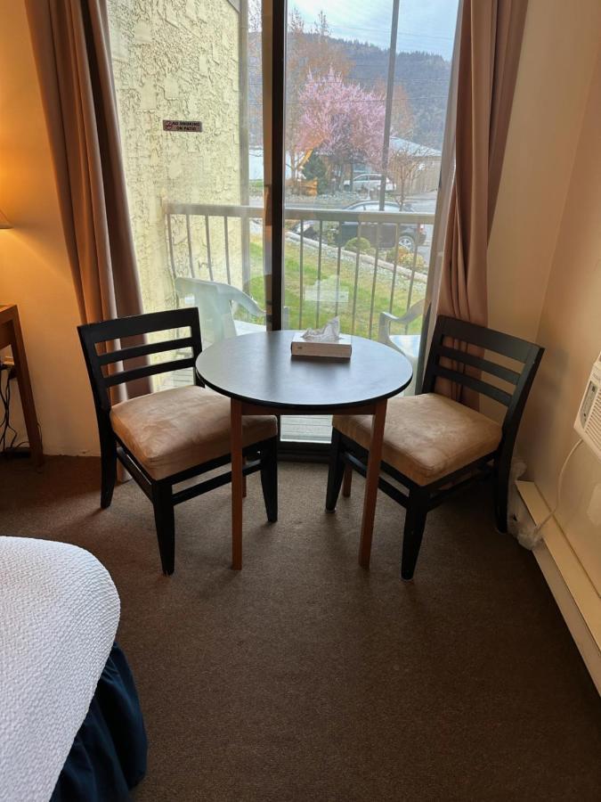 Wessex Inn By The Sea Cowichan Bay Εξωτερικό φωτογραφία